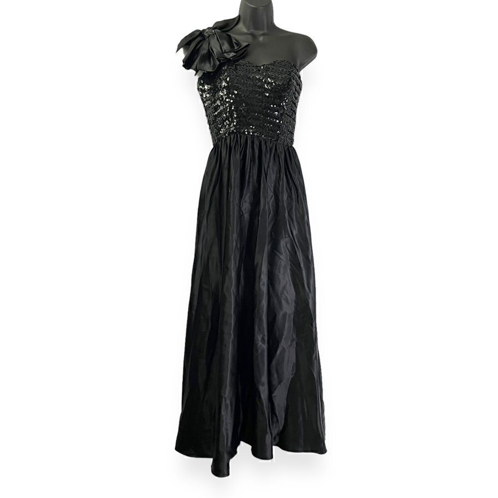 One Shoulder Black Vintage Sequin Gown Bow ILGWU Made 9